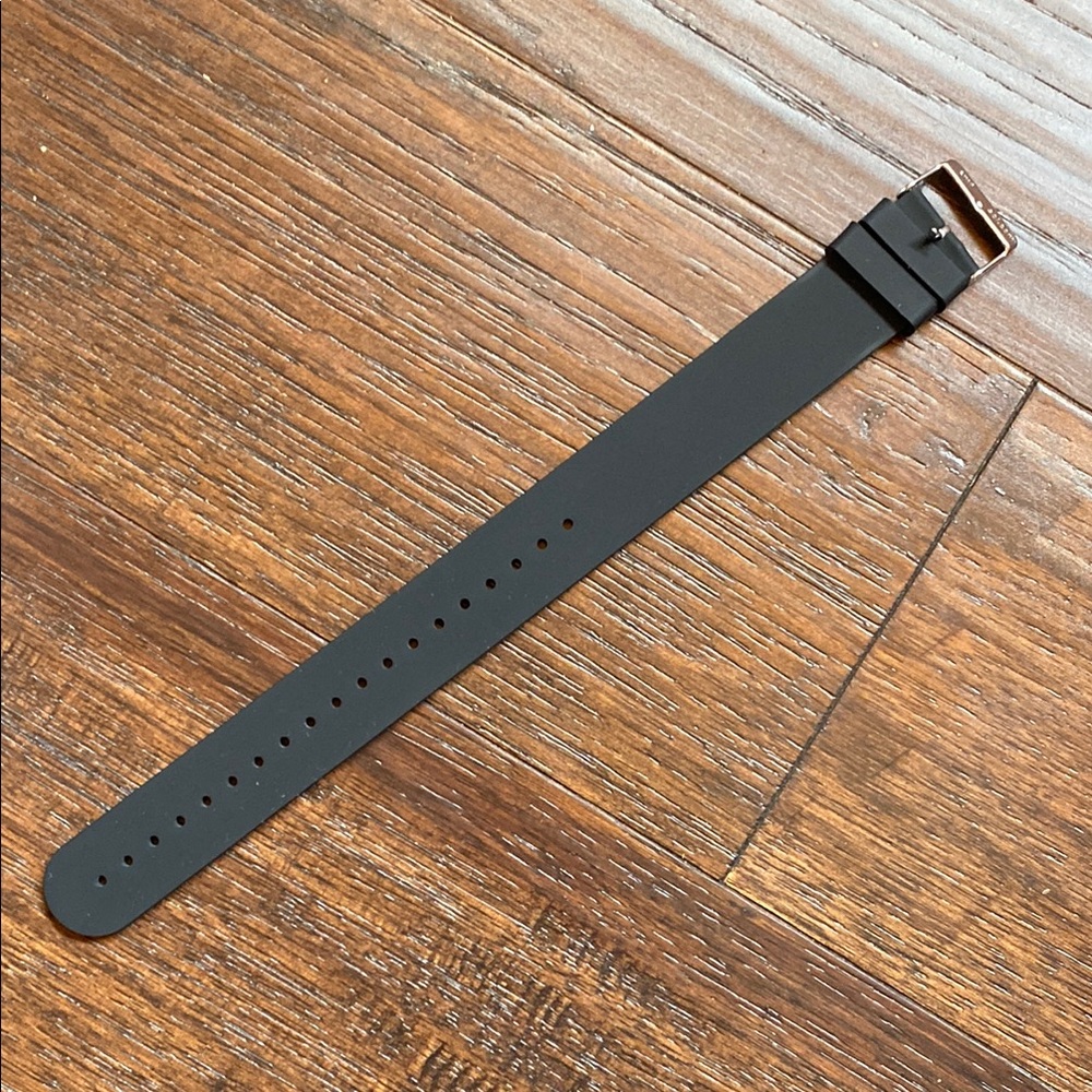 Basic black silicone Apple Watch band